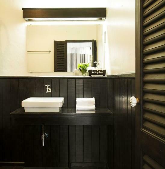 Люкс с Террасой, Baan Luang Rajamaitri Historic Inn