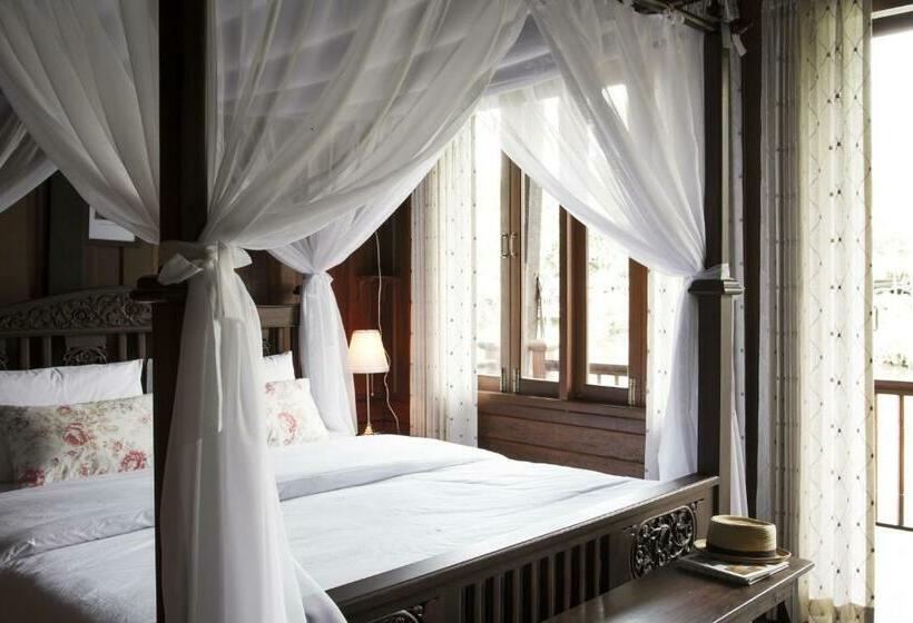 Люкс с Террасой, Baan Luang Rajamaitri Historic Inn