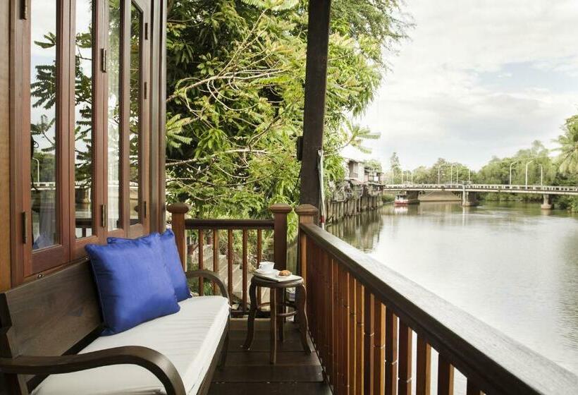 Люкс с Террасой, Baan Luang Rajamaitri Historic Inn