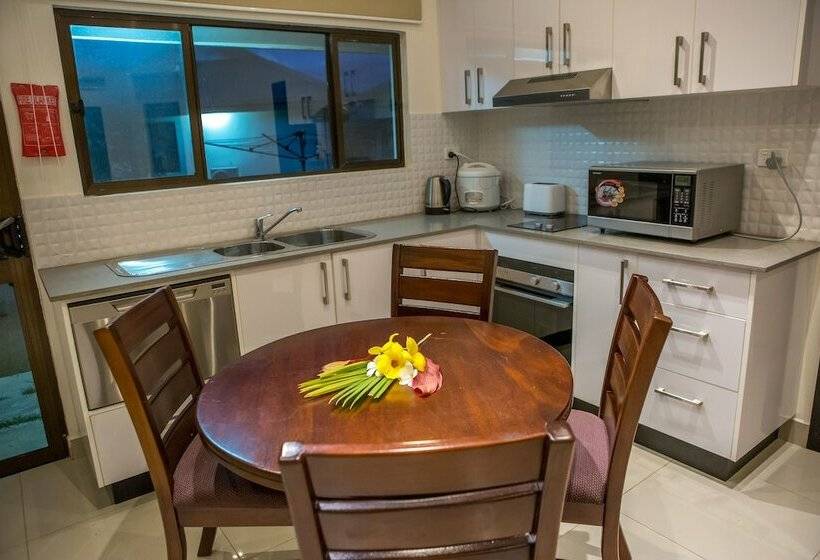 ویلای 2 خوابه, Bayview Cove Resort