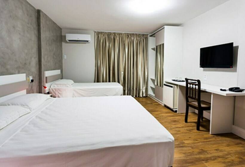 Quarto Triplo Estandar, H