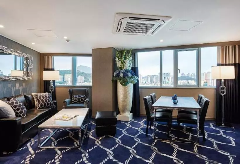 キングサイズベッドのスイートルーム, Kent Hotel Gwangalli By Kensington