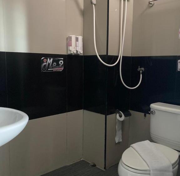 חדר סטנדרט לארבעה, @me2