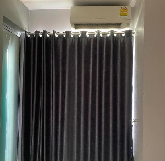 חדר סטנדרט לארבעה, @me2