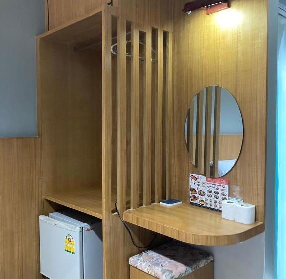 חדר משפחתי, @me2