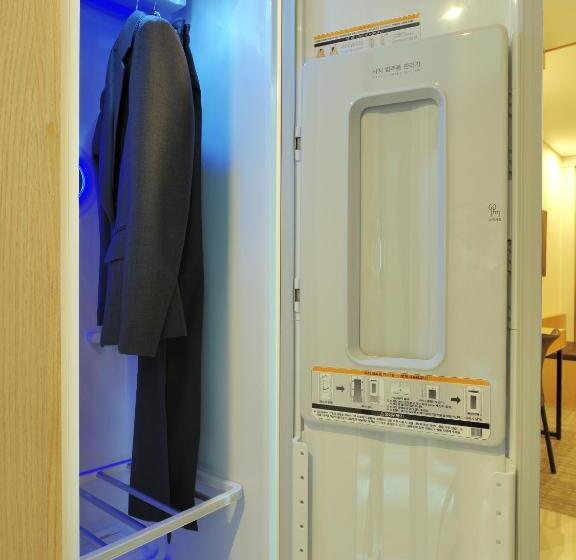 غرفة ديلوكس, On City