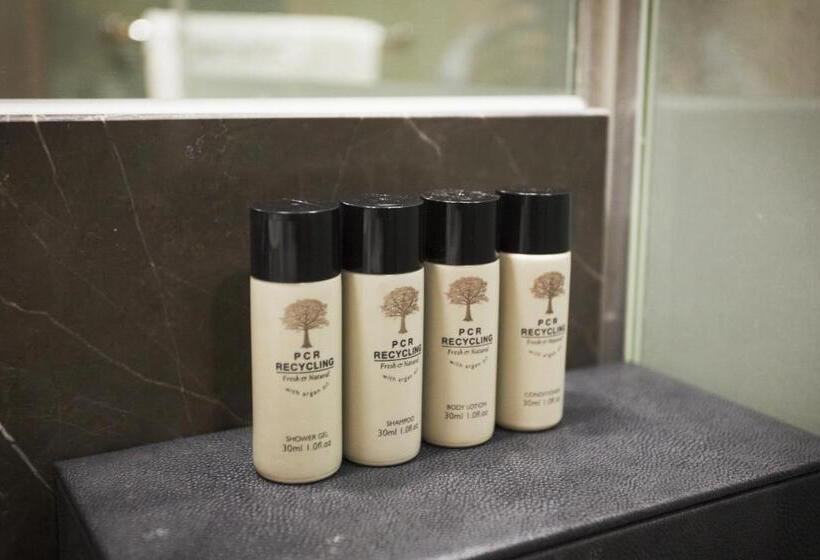 غرفة بريميوم, On City