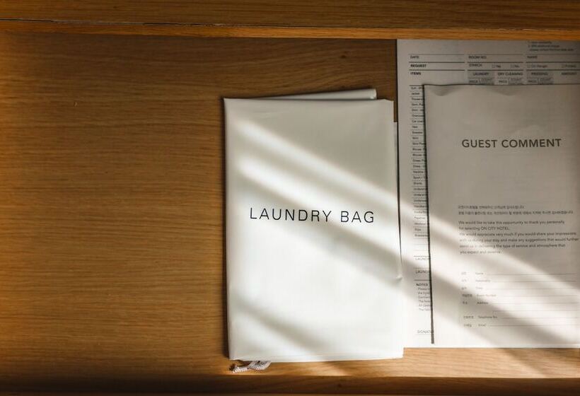 غرفة قياسية, On City