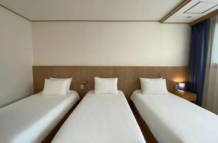 اتاق استاندارد سه نفره, Soldongsan Stay