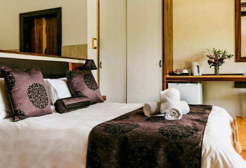 غرفة ديلوكس, Malachite Manor