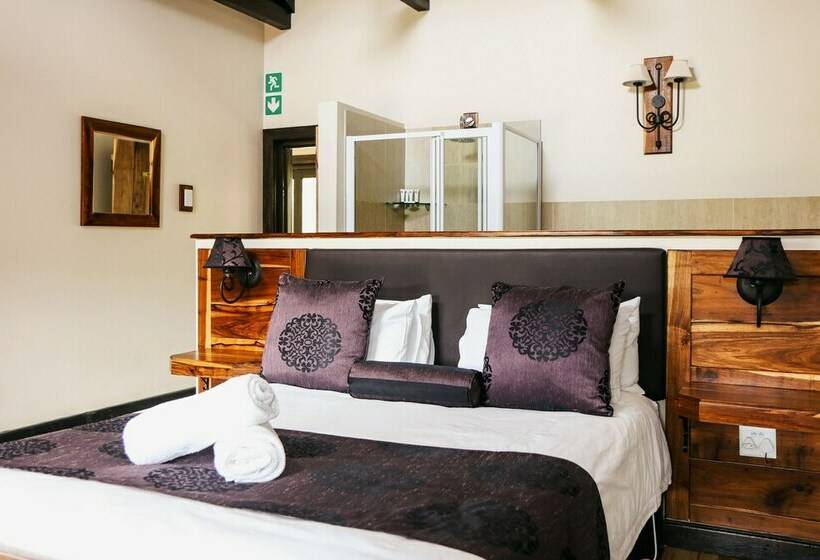 غرفة ديلوكس, Malachite Manor