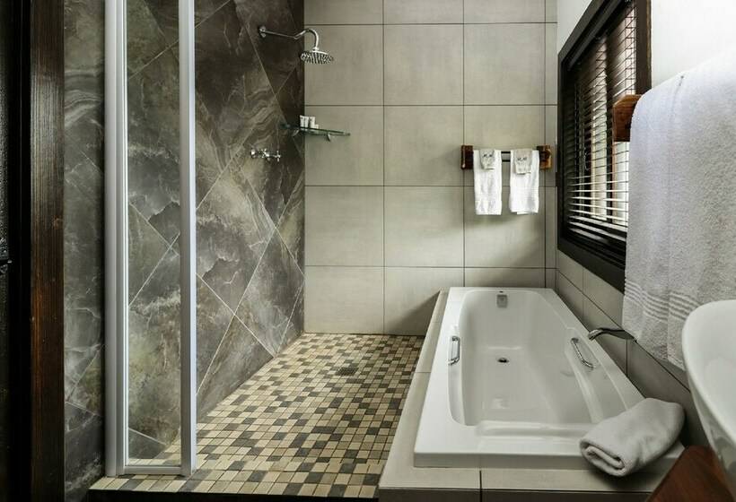 غرفة ديلوكس, Malachite Manor