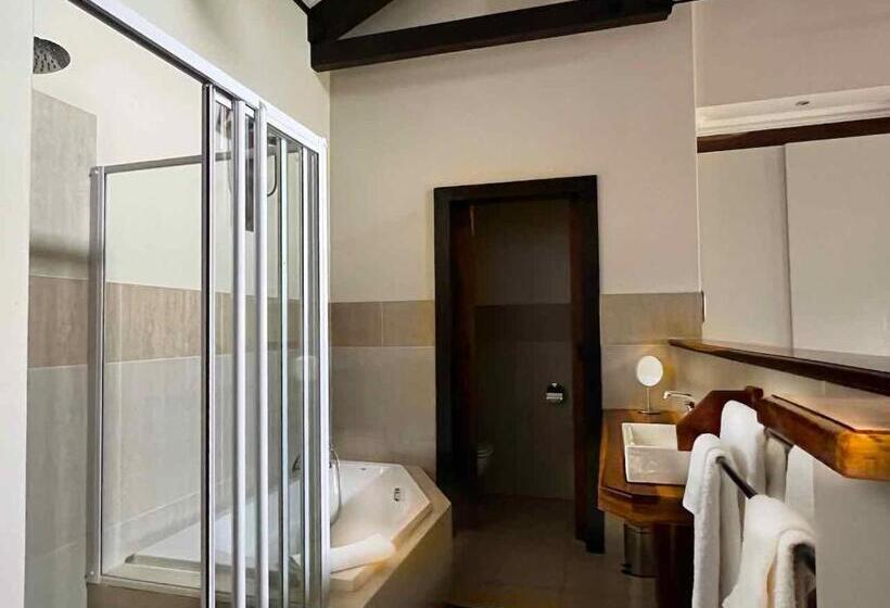 Номер Deluxe, Malachite Manor