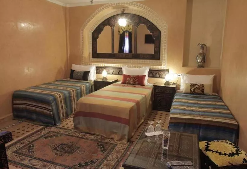 اتاق لوکس سه تخته, Riad Ritaj