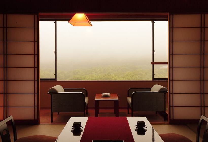 スーペリアールーム, Sansatei