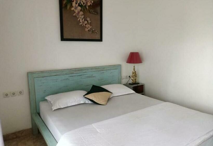 스탠다드 룸, Reddoorz At Griya Cemara Homestay Yogyakarta