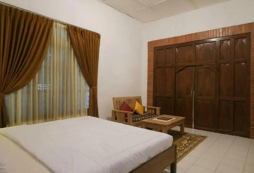 سوییت لوکس, Reddoorz At Griya Cemara Homestay Yogyakarta