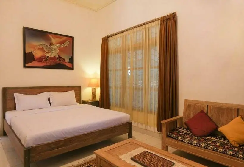 سوییت لوکس, Reddoorz At Griya Cemara Homestay Yogyakarta