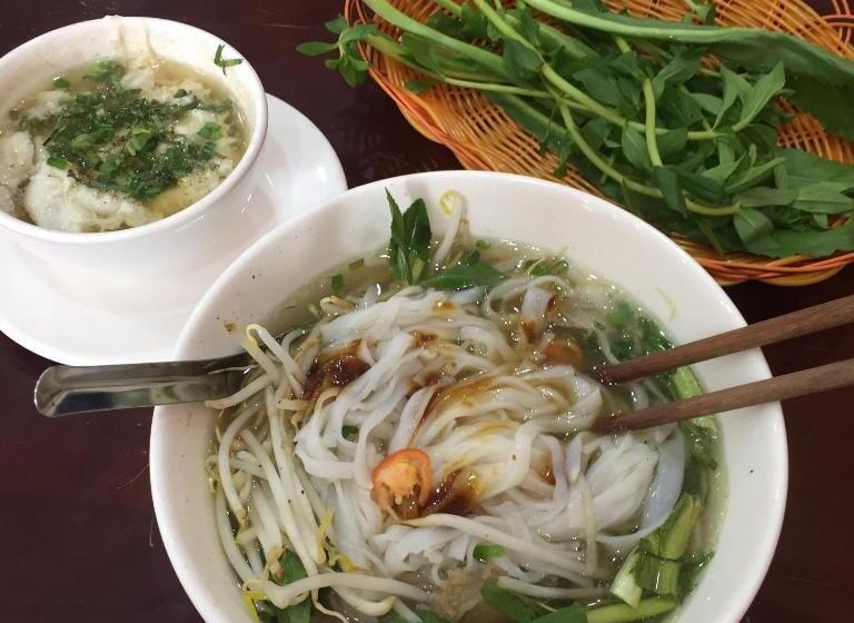 带共用浴室的标准房间, B Home