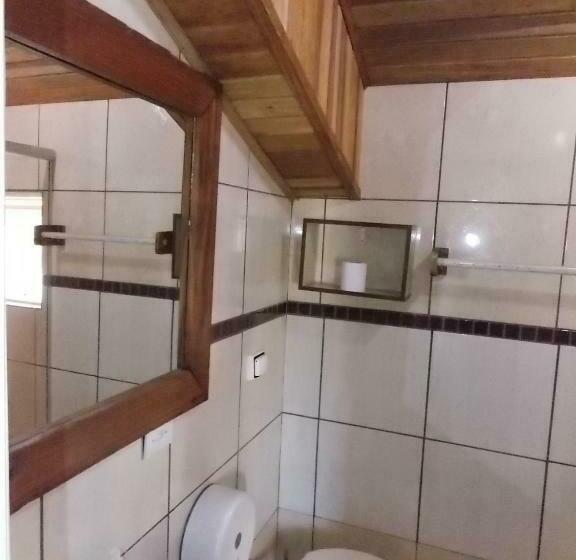 غرفة قياسية رباعية, Betume