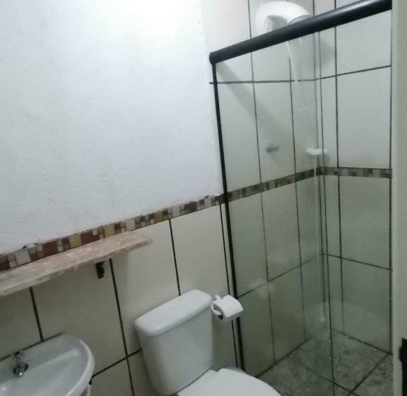 غرفة قياسية سرير مزدوج, Betume