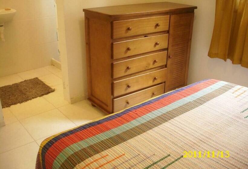 חדר סטנדרט לשלושה, Hospedaria Cobras E Lagartos