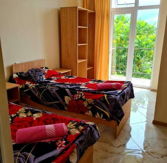 اتاق استاندارد با بالکن, Private House Suliko