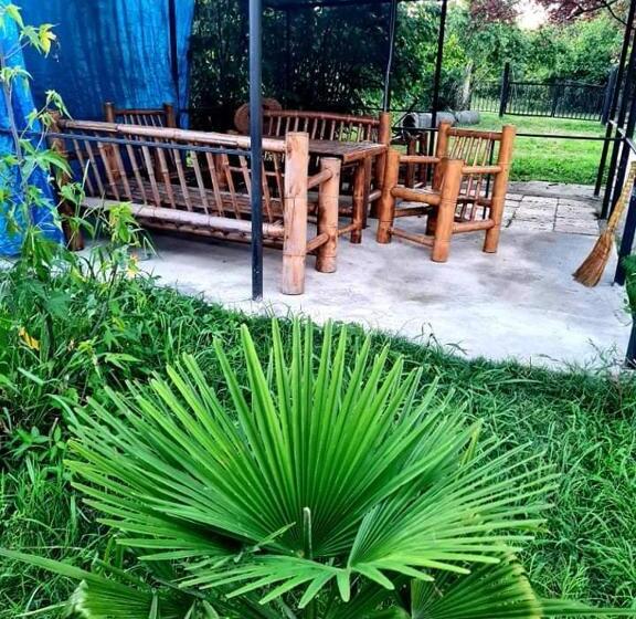 اتاق سوپریور سه تخته, Private House Suliko