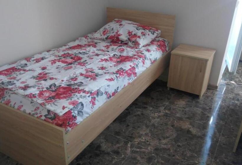 اتاق سوپریور سه تخته, Private House Suliko