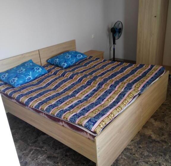 اتاق سوپریور سه تخته, Private House Suliko
