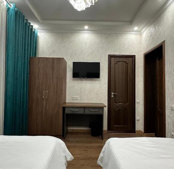 اتاق سوپریور, Hello Dushanbe Hostel
