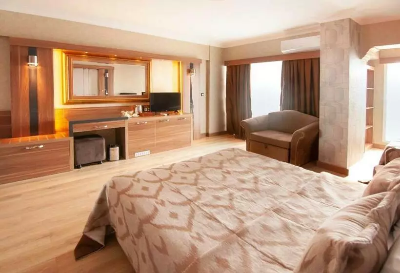 オーシャンビュースタンダードルームバルコニー付き, Laur Hotels Experience & Elegance