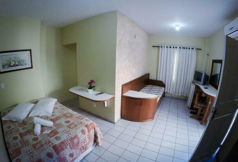 اتاق استاندارد سه نفره, Gentil