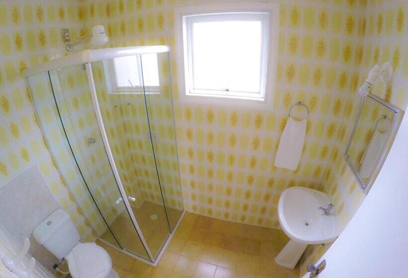 اتاق خانوادگی, Gentil