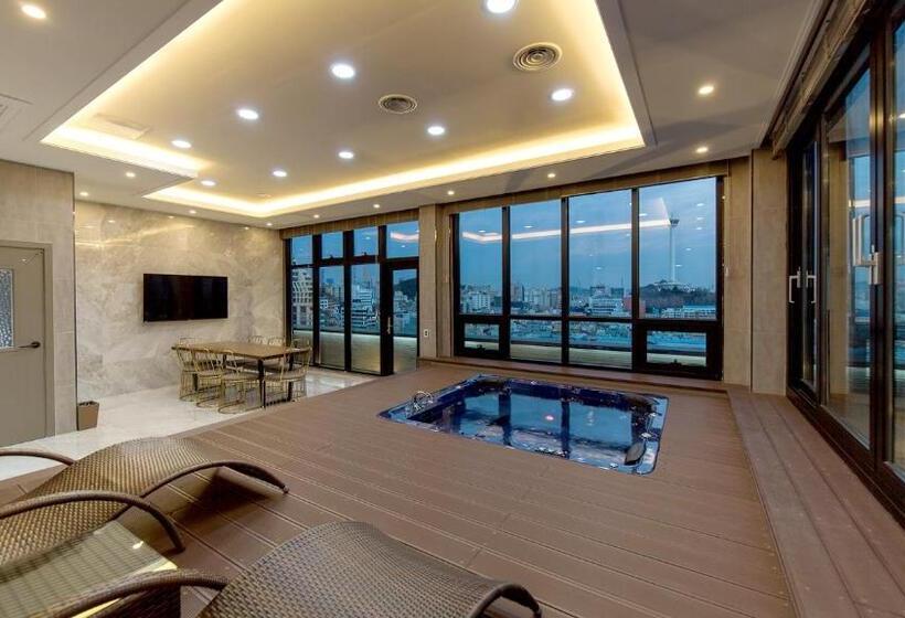 Appartamento Attico 1 Camera da letto, Gnb