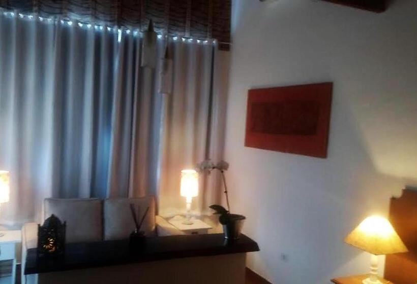 Номер Deluxe, Ladiv Ttá