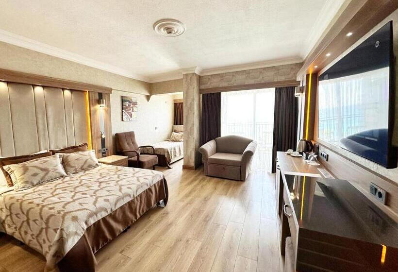 Номер Стандарт Вид на Море с Балконом, Laur Hotels Experience & Elegance