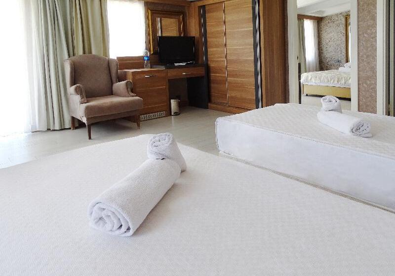 Семейный Номер Вид на Море, Laur Hotels Experience & Elegance