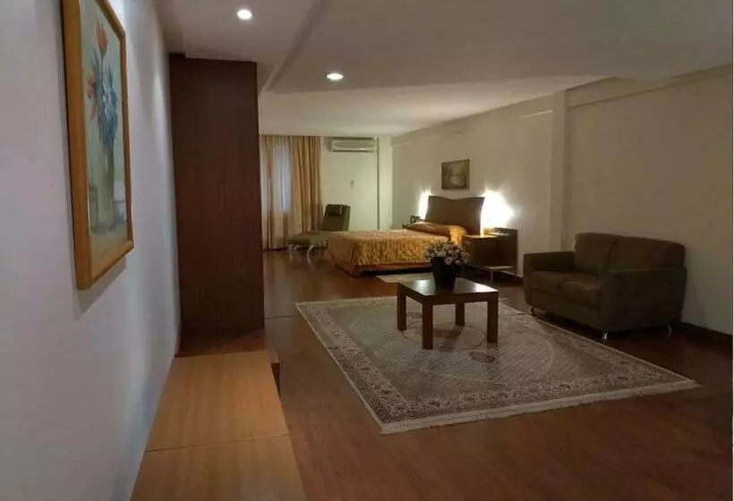 اتاق لوکس, Master Plaza