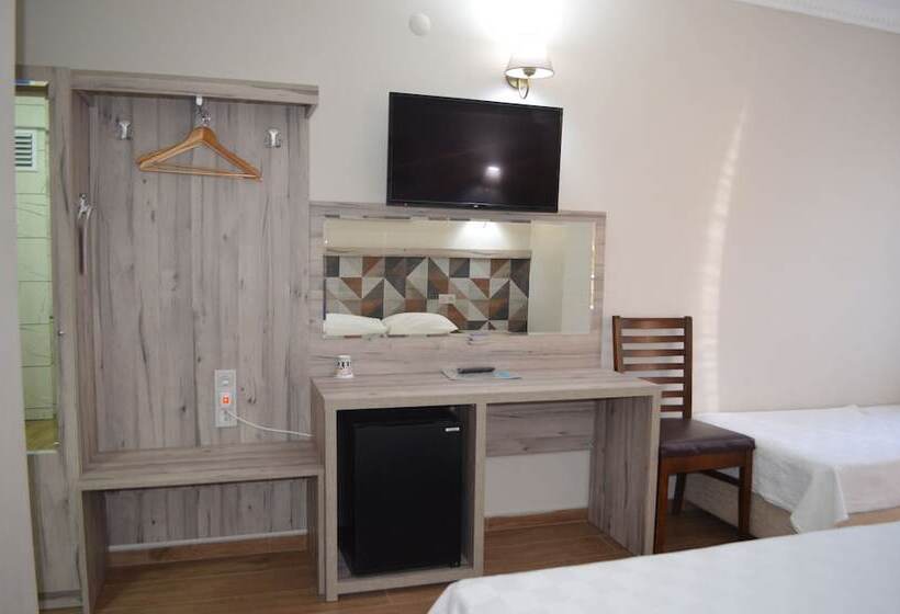 スタンダードルーム, Megas