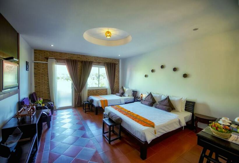 اتاق لوکس با بالکن, My Unique Villa Siemreap