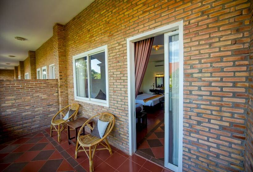 اتاق لوکس با بالکن, My Unique Villa Siemreap