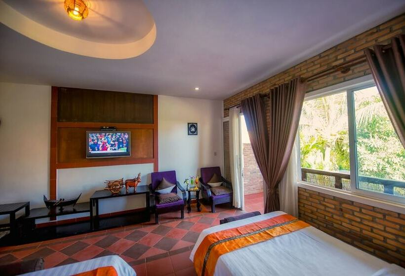 اتاق لوکس با بالکن, My Unique Villa Siemreap