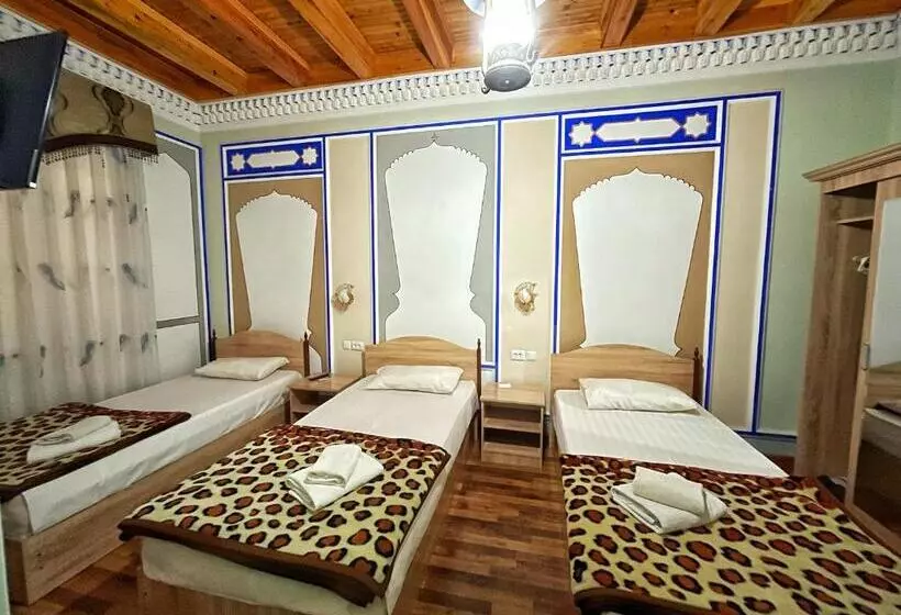اتاق استاندارد سه نفره, Nurafshon Boutique
