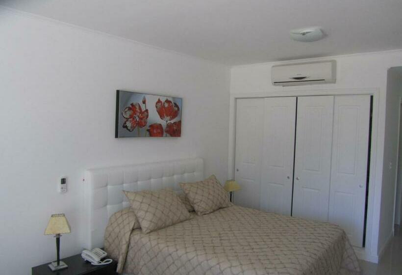 استودیوی استاندارد, Solanas Green Park & Crystal Beach