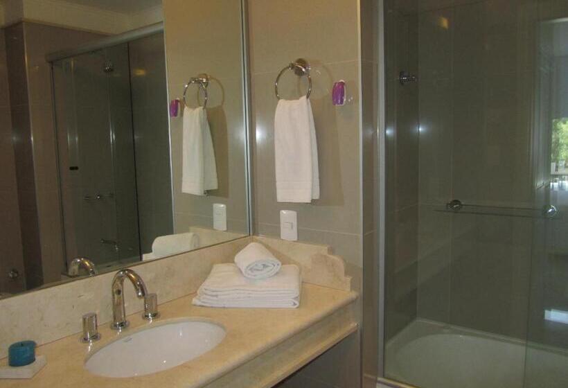 Economy Studio, Solanas Green Park & Crystal Beach