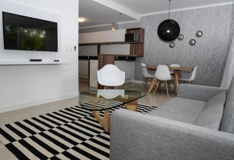 آپارتمان اقتصادی دو خوابه, Solanas Green Park & Crystal Beach