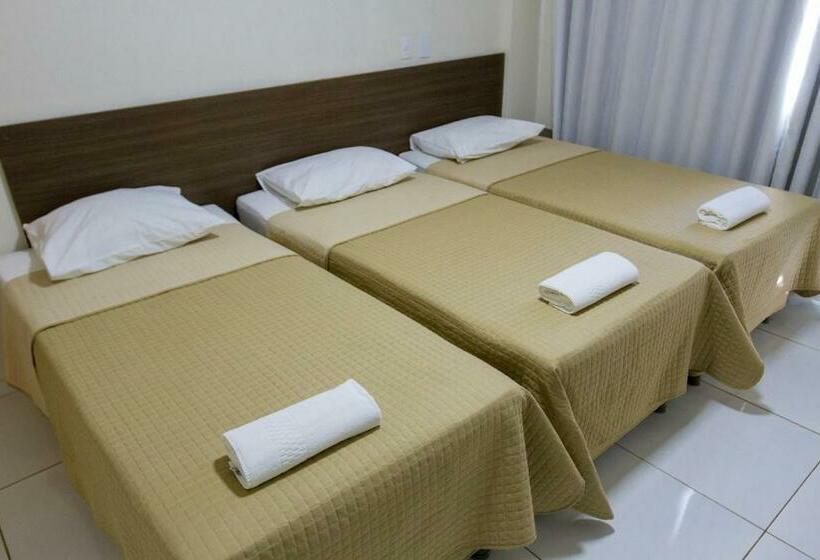 标准三人间, Velit