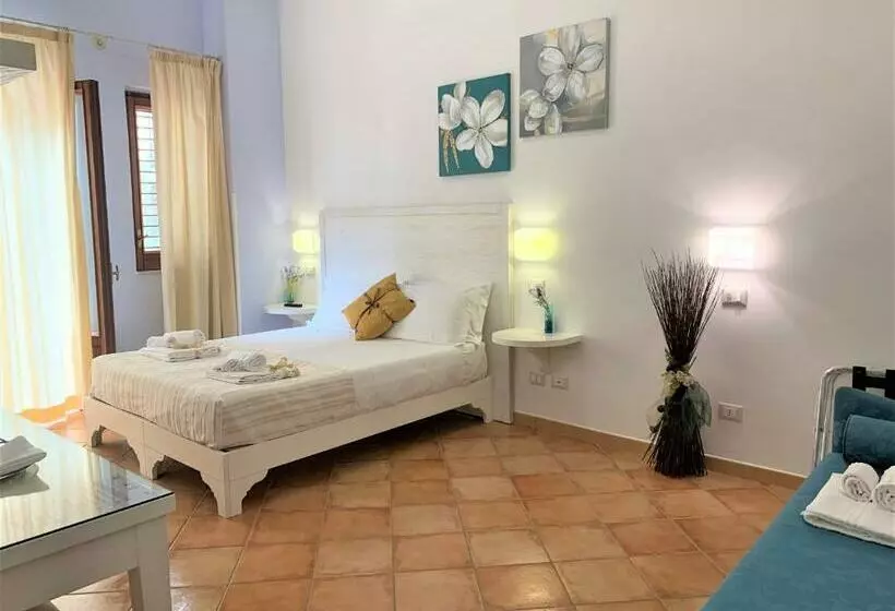 バルコニー付スタンダード４ベッドルーム, Badia Rooms & Breakfast