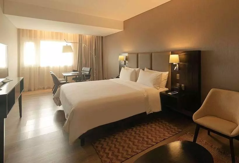 سوئیت پرزیدنت, Radisson Hotel Santa Cruz